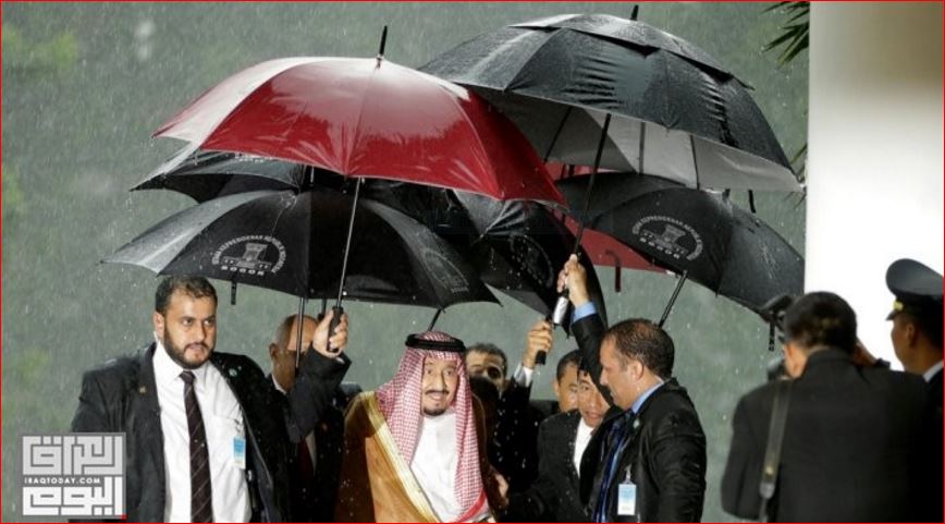 سلمان يصل إندونيسيا وبرفقته 1000 شخص..وشحن نحو 460 طناً من التجهيزات للزيارة و  150 طاهياً لتحضير الوجبات للملك !!!