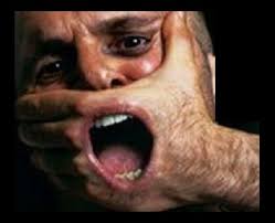 الکاتب أل غراش : سبب مشاکل الوطن هي عقلية السلطة وليس النمر او العوامية او حسم