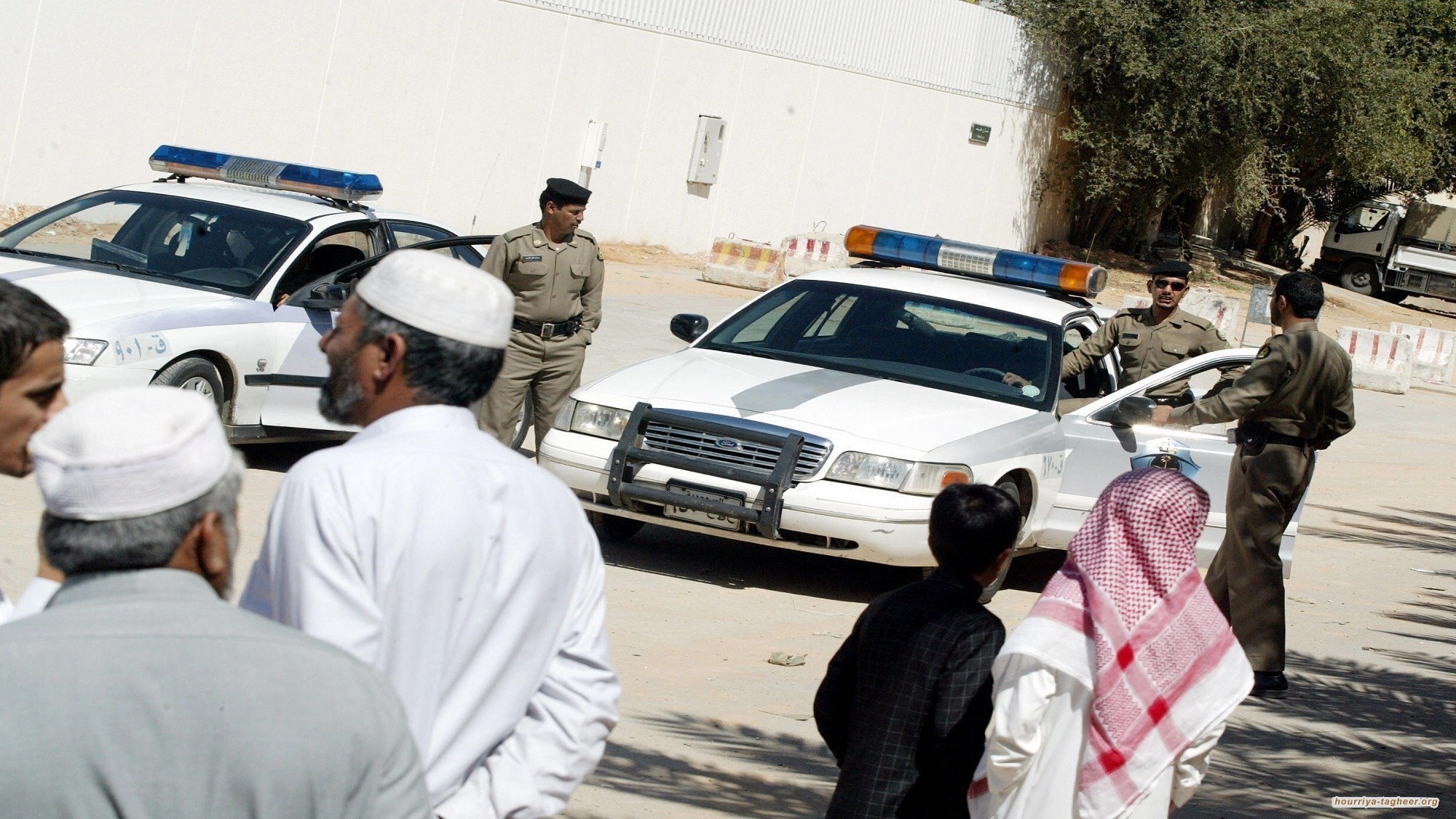 نشطاء يطالبون بإطلاق سراح معتقلي الرأي بحجة دعمهم لقطر