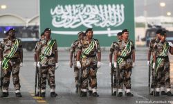 السعودية تنفق ميزانيات باهظة على جيشها البائس وتتجاهل تردي الأوضاع الخدمية