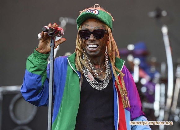 مُغنّي أمريكي يصدم جمهوره السعودي بعدم رغبته بالعودة إلى بلادهم