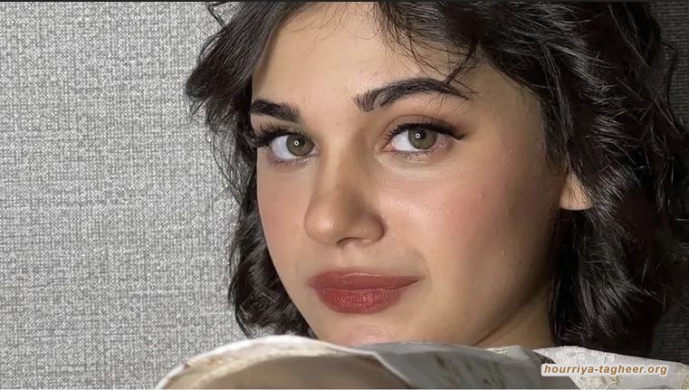 الذباب الإلكتروني يطالب باعتقال ناشطة سورية