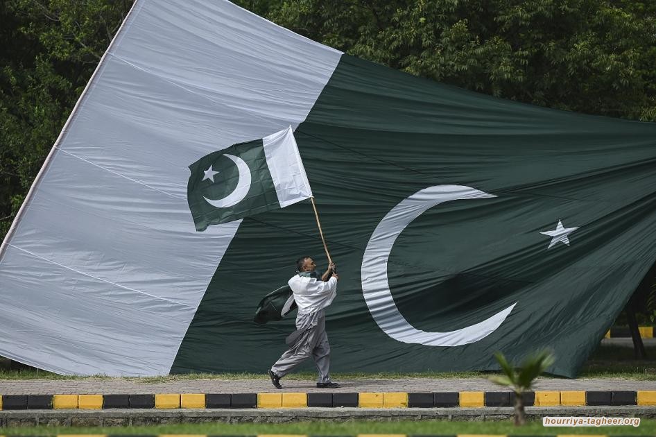 باكستان تستغل البقرة السعودية وتوقع اتفاقية دفاعية معها