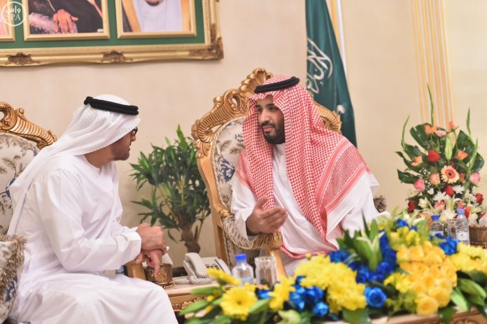 مصدر  يكشف عن خطة “بن زايد” و”بن سلمان”: إنزال بحري بمرتزقة “بلاك ووتر” ...وخلع أمير قطر.. وهذا ما أوقفها