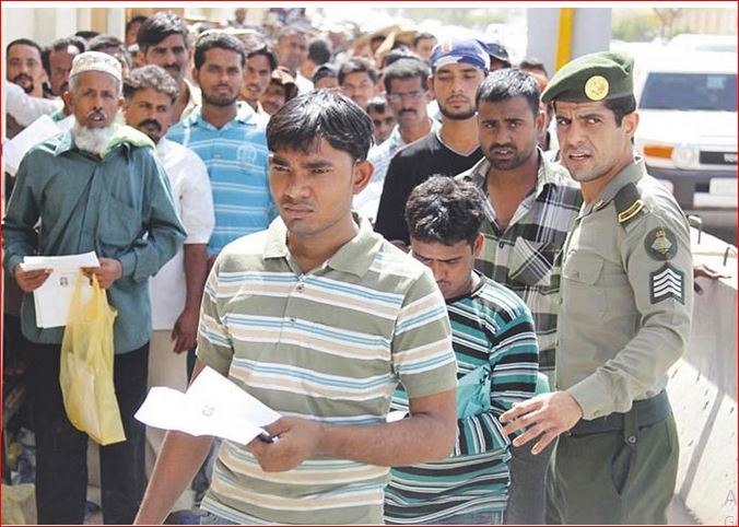 هل باتت أيام "العمالة الاجنبية" معدودة على "أرض الحرمين"؟