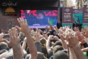 نصرالله يصعد هجومه على الرياض.. ومؤيدوه يهتفون “الموت لـ آل سعود”