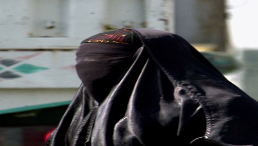 "تويتر" والحملة السعودية للحفاظ على ولاية الرجال على النساء