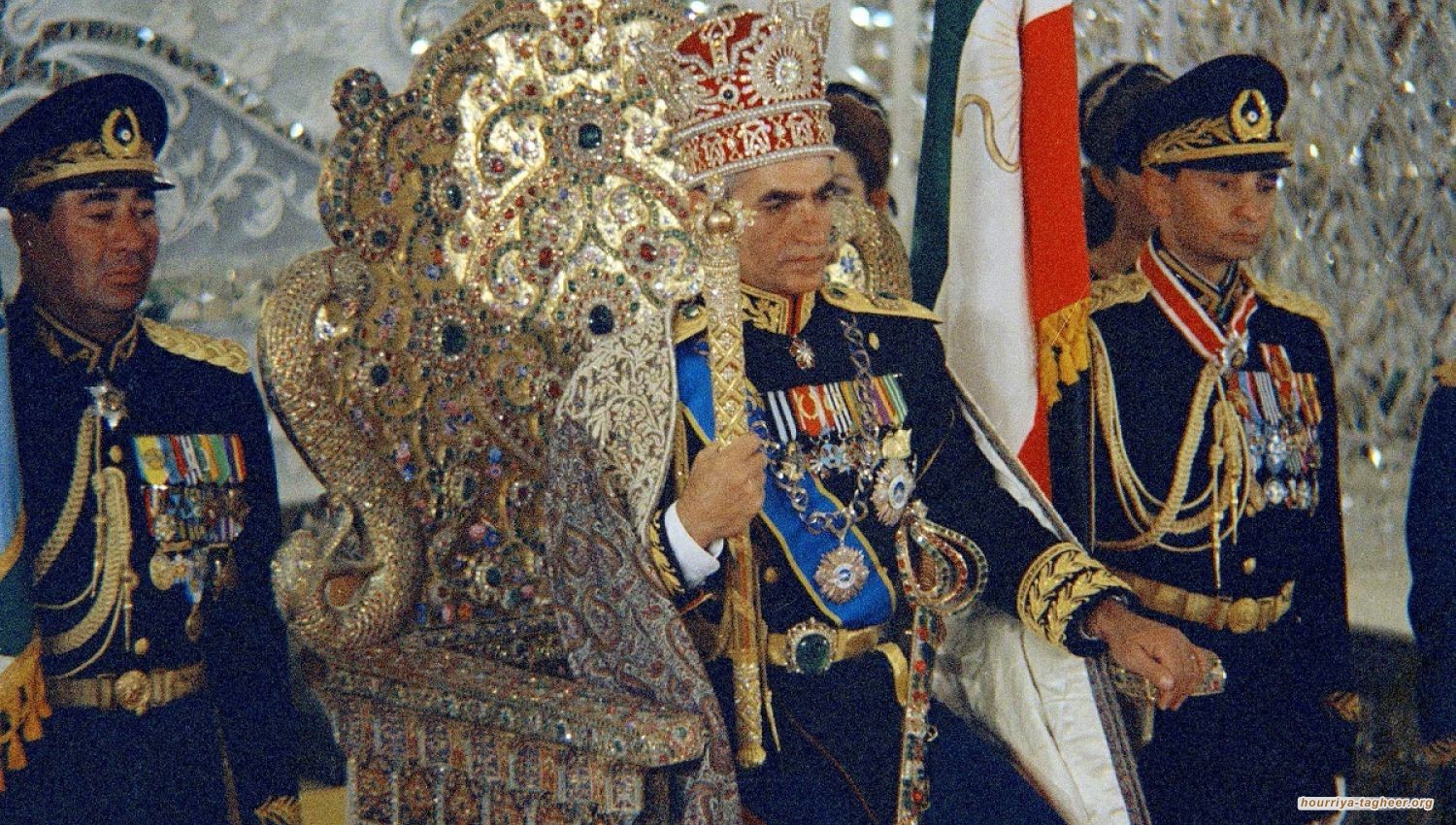 ابن سلمان يتصرف كـشاه إيران.. فهل يعلم ماذا حل بهذا الشاه