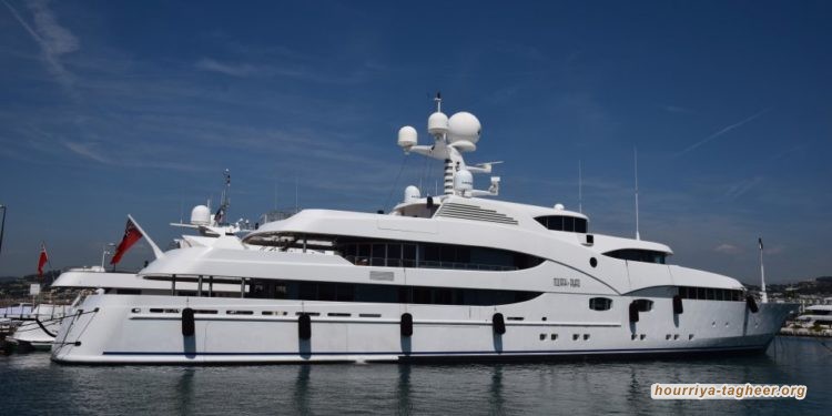 صحيفة بريطانية تنشر مقطع فيديو ليخت فاخر لوزير في نظام آل سعود