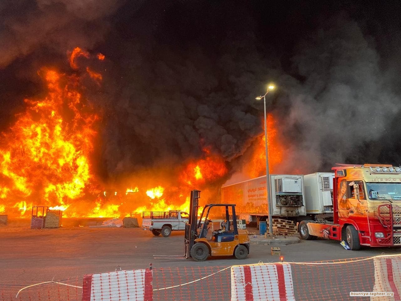 حريق كبير في وادي الرمة بين الرس والقرين