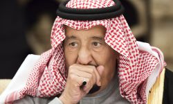 مستعرضا صورة طائرة أمريكية.. عراقجي يوجه رسالة للسعودية