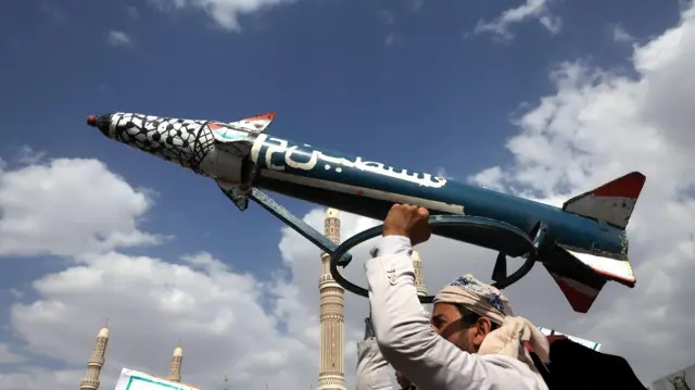 هنا الحقيقة حول قصف مكة