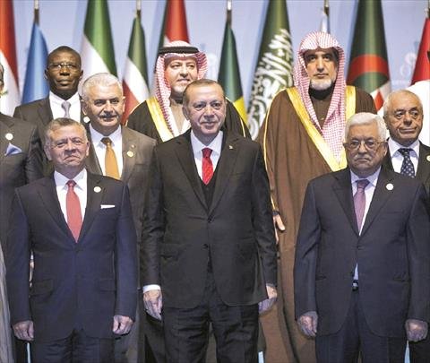 الرياض وأبوظبي تضغطان على أبو مازن لوقف تعاونه مع الملك عبدالله وأردوغان