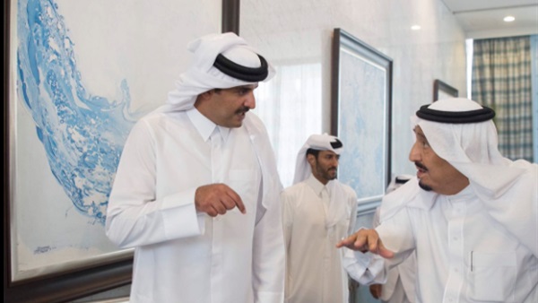 تصرفين متناقضين للملك سلمان.. مراسم استقبال السعودية لزيارة أمير قطر المفاجئة