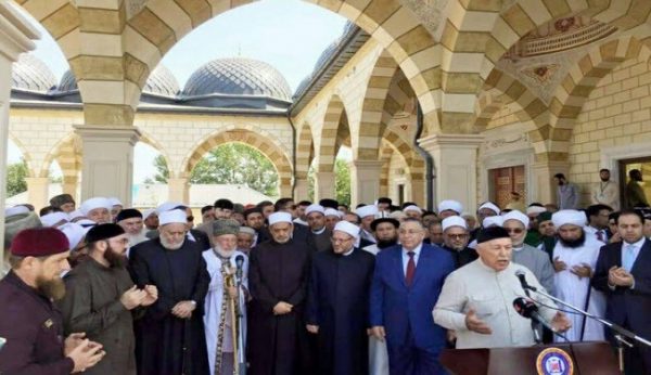 هل تُخطط السعودية لإزاحة شيخ الأزهر مِن منصبِه؟