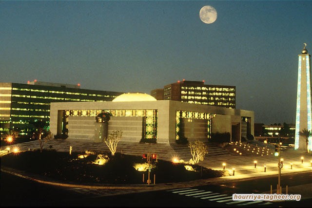 السعودية تسحب من مخزونها النفطي لمقارعة روسيا