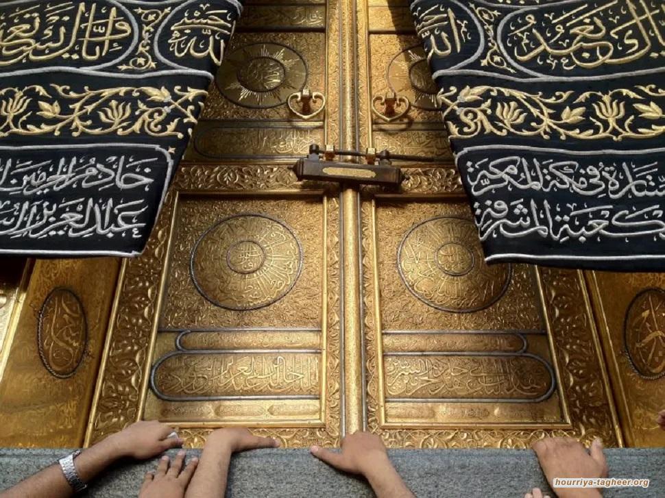 أمة محمد الخائبة ترسل كسوة الكعبة لأشهر قواد في العالم