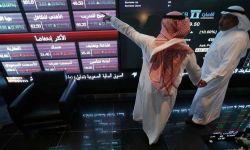 أدنى مستوى منذ أكتوبر 2018.. بورصة السعودية تهبط 3.9 بالمئة