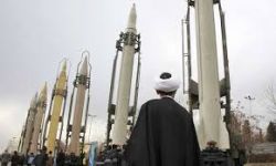 طهران تتوعد وتحذر دول المنطقة