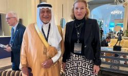 صديق ليفني.. تركي الفيصل بين خطابات الممانعة ورسائل التطبيع