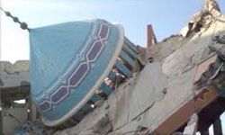 جرافات الحقد ال سعود تجرف مساجد القطيف